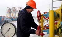 EU helps Ukraine pay debts for Russian gas