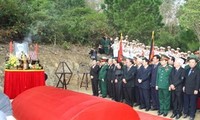 Overseas Vietnamese pay tribute to General Vo Nguyen Giap