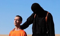 IS releases video of beheading British hostage