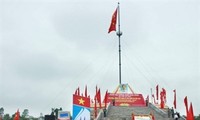 Quang Tri flag raising ceremony to mark national reunification day