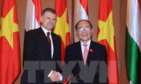 Quang Ninh authorities welcome Hungarian NA Speaker