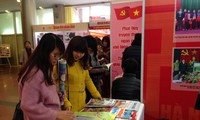 2016 Spring Newspaper Festival opens in Hanoi