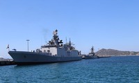 Indian naval ships make port call at Cam Ranh International port