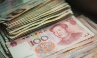 China’s yuan hits 6-year low record