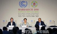 World leaders discuss ways to combat climate change