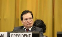 Vietnam calls for efforts to end nuclear arms race