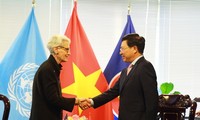 Deputy PM meets foreign officials to promote Vietnam’s ties with partners