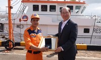 Da Nang sailor risks his life performing sea rescues