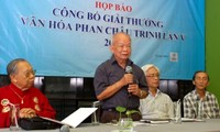 Trao giải thưởng văn hóa Phan Châu Trinh