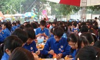 Ngày hội Hoa hướng dương “Vì bệnh nhân ưng thư” năm 2013 