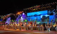 Khai mạc Carnaval Hạ Long 2015 với chủ đề “Hội tụ tinh hoa - Lan tỏa nụ cười”