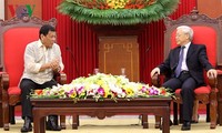 Tổng Bí thư Nguyễn Phú Trọng tiếp Tổng thống nước Cộng hòaPhilippines Rodrigo Duterte