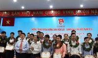 Tuyên dương sinh viên Lào – Campuchia tiêu biểu 