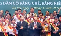 Tôn vinh Hợp tác xã, Tổ hợp tác tiêu biểu và Nông dân có sáng chế, sáng kiến năm 2016 