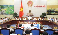 Nỗ lực hơn nữa để hoàn thành các chỉ tiêu kinh tế-xã hội năm 2017