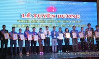 Tuyên dương điển hình thanh niên tiên tiến làm theo tấm gương đạo đức Hồ Chí Minh