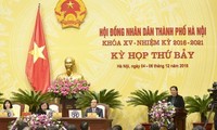 Phó Chủ tịch Quốc Hội Tòng Thị Phóng dự kỳ họp thứ 7, Hội đồng Nhân dân thành phố Hà Nội