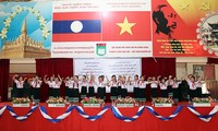 Lễ trao quà tặng của Tổng Bí thư, Chủ tịch nước Nguyễn Phú Trọng cho Trường song ngữ Lào-Việt Nam