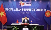 Thủ tướng Nguyễn Xuân Phúc: ASEAN đoàn kết và quyết tâm  hơn nữa ứng phó Covid-19 