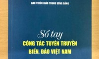 Xuất bản Sổ tay tuyên truyền biển, đảo Việt Nam