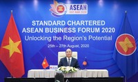 Thủ tướng Nguyễn Xuân Phúc dự Diễn đàn Kinh doanh ASEAN Standard Chartered 2020