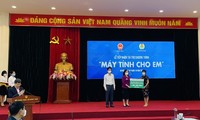 Chương trình “Máy tính cho em” huy động được hơn 100 tỷ đồng