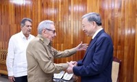 Tổng Bí thư, Chủ tịch nước Tô Lâm chào Lãnh tụ Cách mạng Cuba, Đại tướng Raul Castro