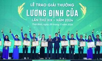 36 nhà nông trẻ xuất sắc nhận Giải thưởng Lương Định Của lần thứ XIX