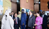 Chủ tịch Quốc hội Trần Thanh Mẫn và Phu nhân thăm quan Bảo tàng Văn minh châu Phi