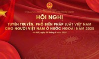 Tuyên truyền, phổ biến pháp luật cho người Việt Nam ở nước ngoài