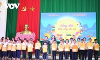 Phó Chủ tịch nước Võ Thị Ánh Xuân thăm, tặng quà Trung thu cho thiếu nhi ở thành phố Cần Thơ