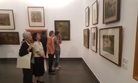 Khai mạc Triển lãm 100 năm mỹ thuật hiện đại