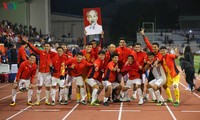 Cận cảnh: U22 Việt Nam ăn mừng cảm xúc sau khi giành HCV SEA Games 30