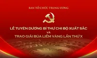 Lễ tuyên dương bí thư chi bộ xuất sắc và trao Giải Búa liềm vàng lần thứ X