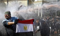 Egipto decreta toque de queda en el Cairo