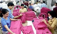 Reduce Vietnam déficit comercial en 2013 con superávit en segundo mes 