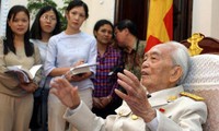 Figura de Vo Nguyen Giap, vista por fotógrafos extranjeros 