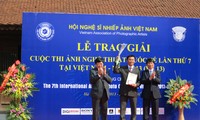 Autores vietnamitas condecorados con gran premio en Concurso internacional de fotografía