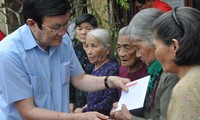 Júbilo en vísperas del Tet en comuna Hanh Tin Tay, provincia Quang Ngai