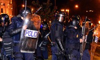 Protestan en Madrid dispersión violenta de manifestaciones 