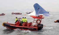 Encuentran primeros cadáveres en la embarcación SEWOL