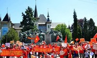 Vietnamitas y amigos internacionales en Suiza protestan actos violatorios chinos