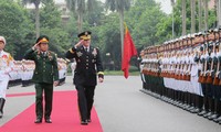 Estrechan cooperación militar Vietnam-Estados Unidos por la paz y estabilidad mundial