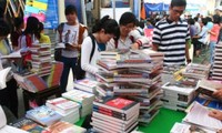 Libros y jóvenes capitalinos