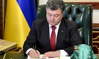 Presidente de Ucrania firma ley sobre estatuto especial para Donbas 