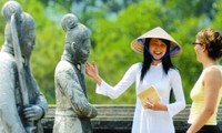 Vietnam reorienta el desarrollo integral de la cultura 