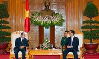 Recibe primer ministro de Vietnam a general tailandés