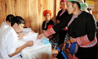 Vietnam progresa en atención de salud del pueblo