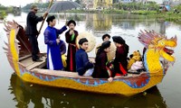 Turistas acuden al Festival Lim en la provincia norteña Bac Ninh 