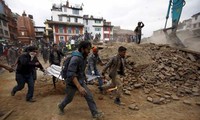 Aumenta número de muertos por grave sismo en Nepal 